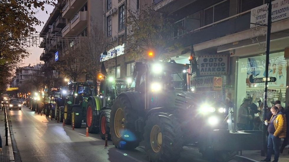 Τρακτέρ στο κέντρο της Λάρισας